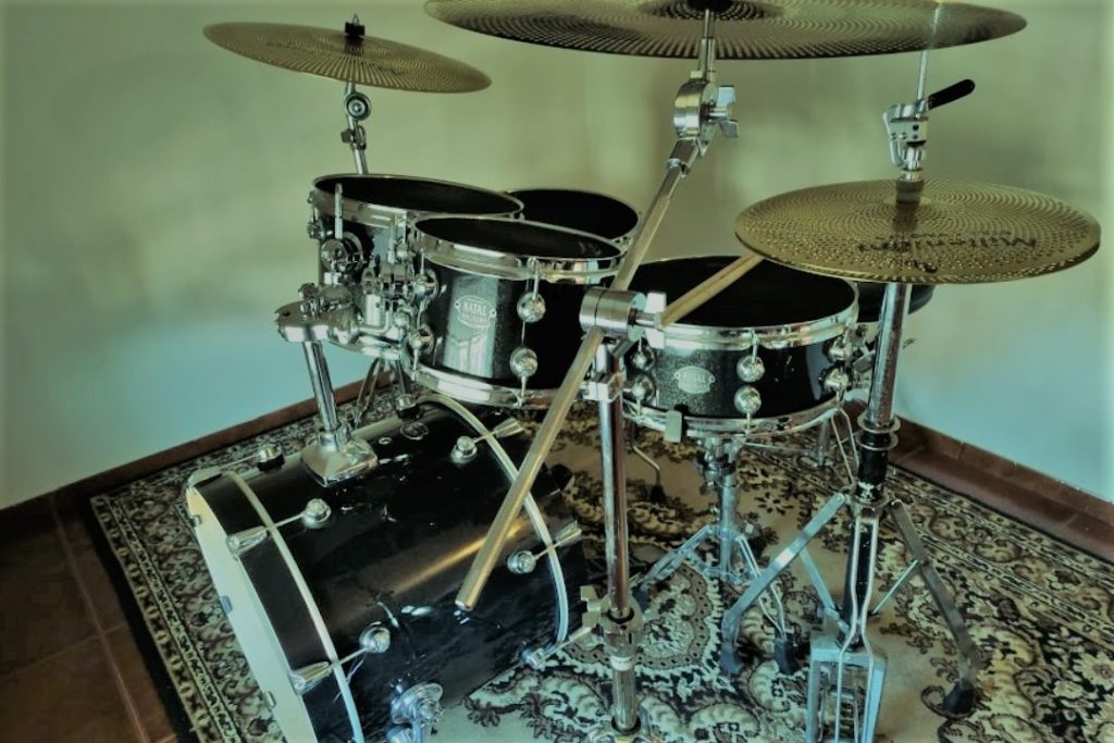 how to set up a drum set